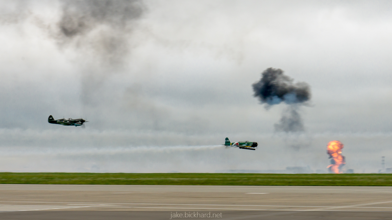 Illustration for article titled Airshow flying pics